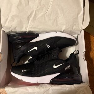 BRAND NEW Nike Air Max 270 Black and White Shoes